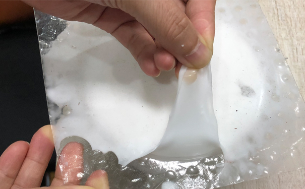 怎么清除還沒(méi)有固化的模具硅膠 ？